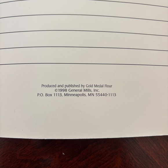 Gold Medal The Rainbow Bakery 1998 nostalgia cookbook - Picture 5 of 5